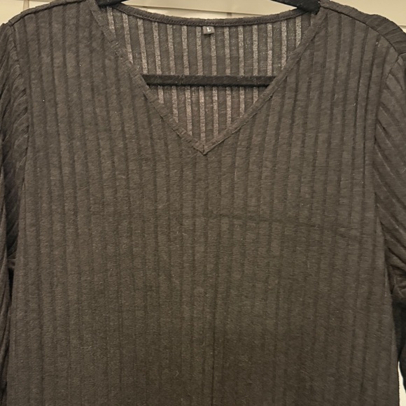 Black V-Neck Ribbed Dress - Picture 2 of 2